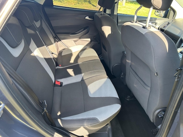 Used Ford Focus 2011 for sale - 76227789: Photo 17