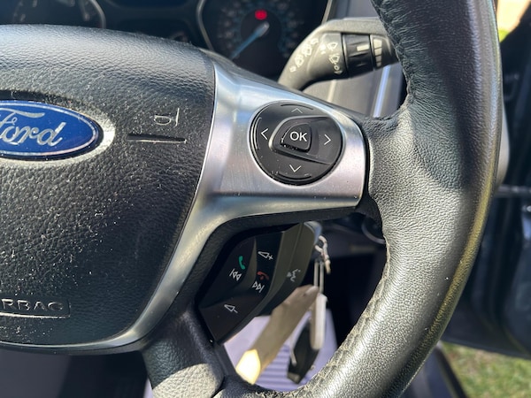 Used Ford Focus 2011 for sale - 76227789: Photo 19
