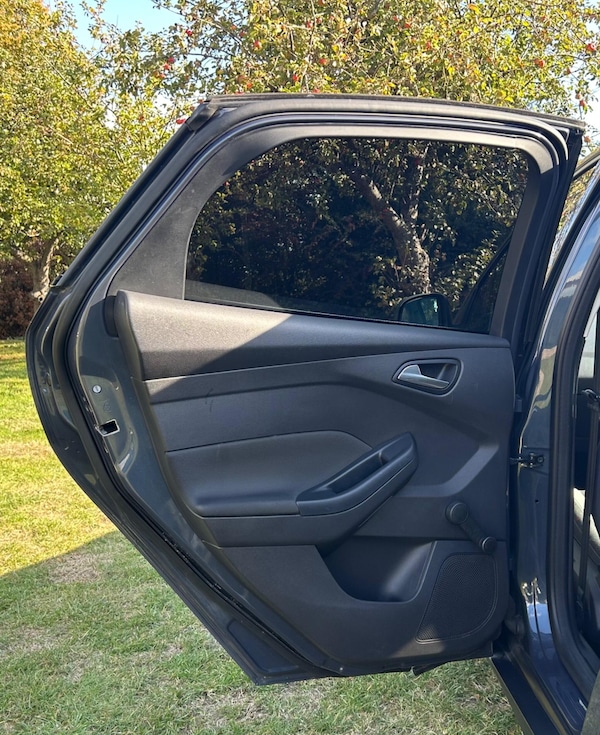 Used Ford Focus 2011 for sale - 76227789: Photo 22