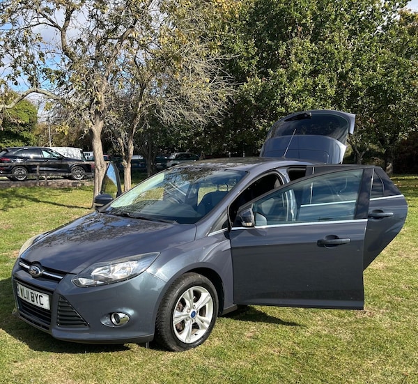 Used Ford Focus 2011 for sale - 76227789: Photo 7