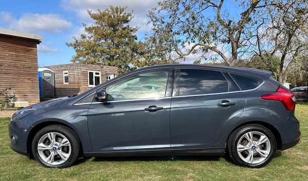Used Ford Focus 2011 for sale - 76227789: Photo 8