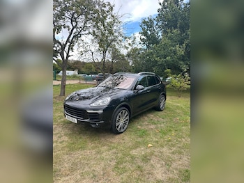 Used Porsche Cayenne 2016 for sale - 75977230: Photo