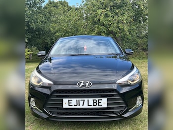 Used Hyundai i20 2017 for sale - 75976984: Photo