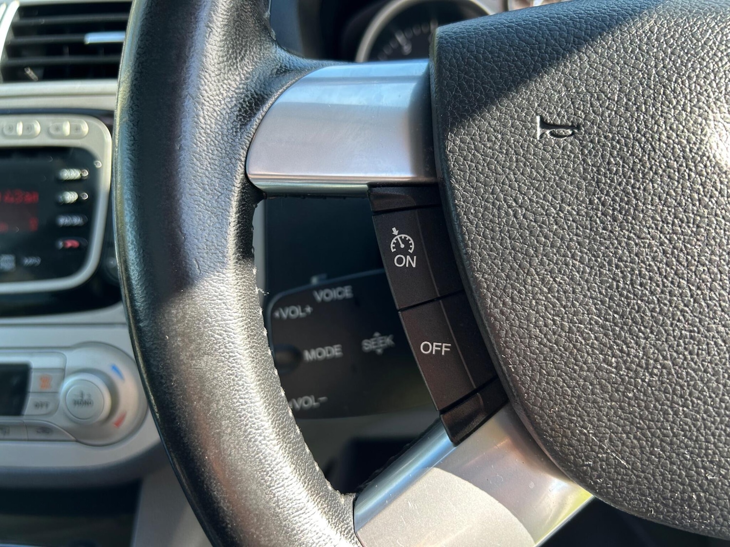 Used Ford Kuga 2012 for sale - 76314920: Photo 19