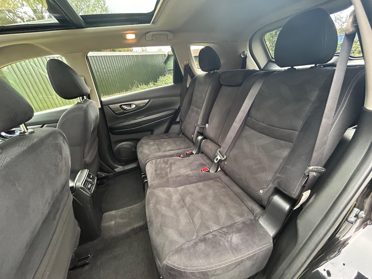 Used Nissan X-Trail 2015 for sale - 76283610: Photo 15