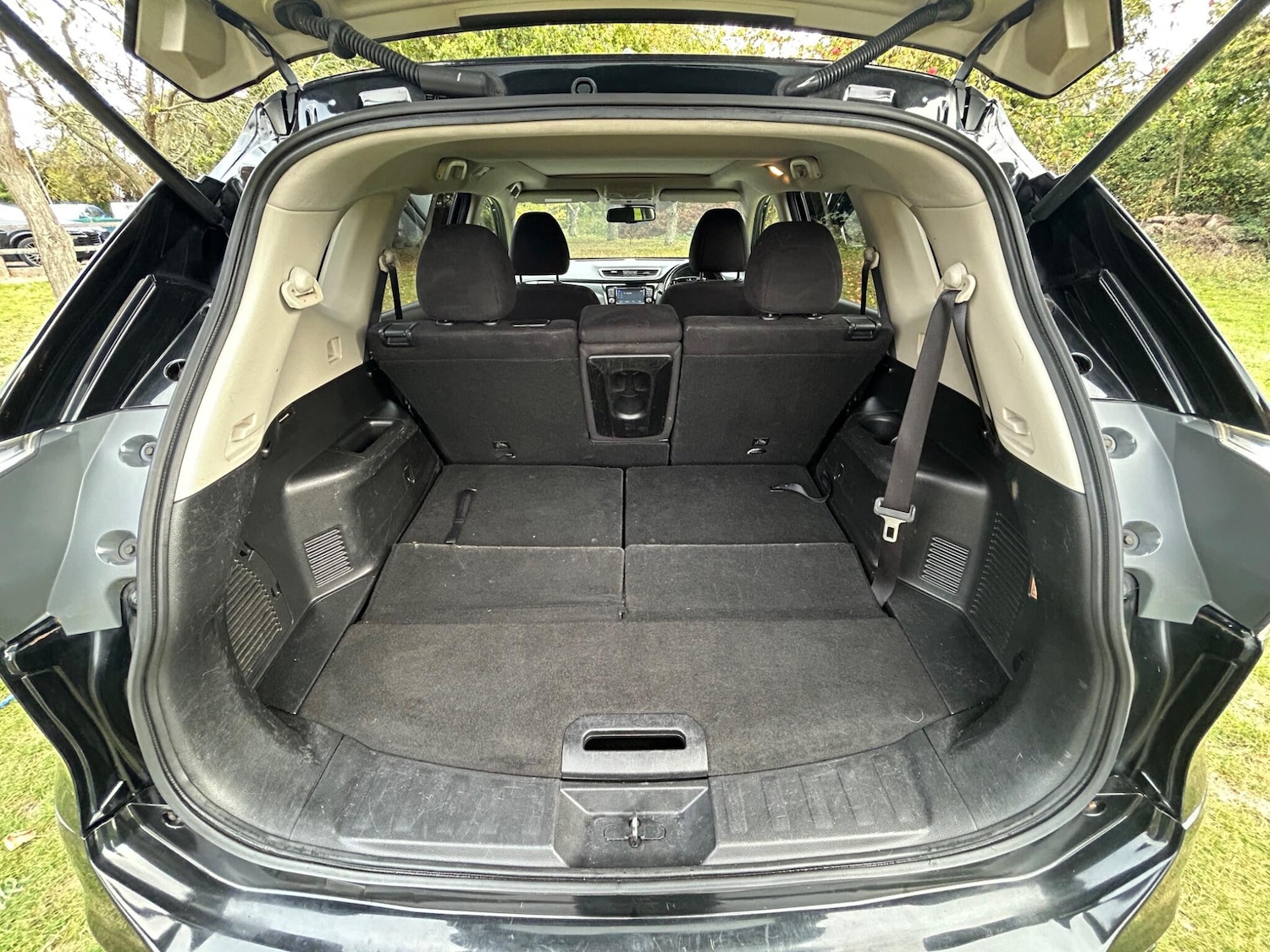 Used Nissan X-Trail 2015 for sale - 76283610: Photo 35