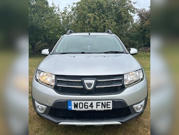 Used Dacia Sandero Stepway 2015 for sale - 75809959: Photo
