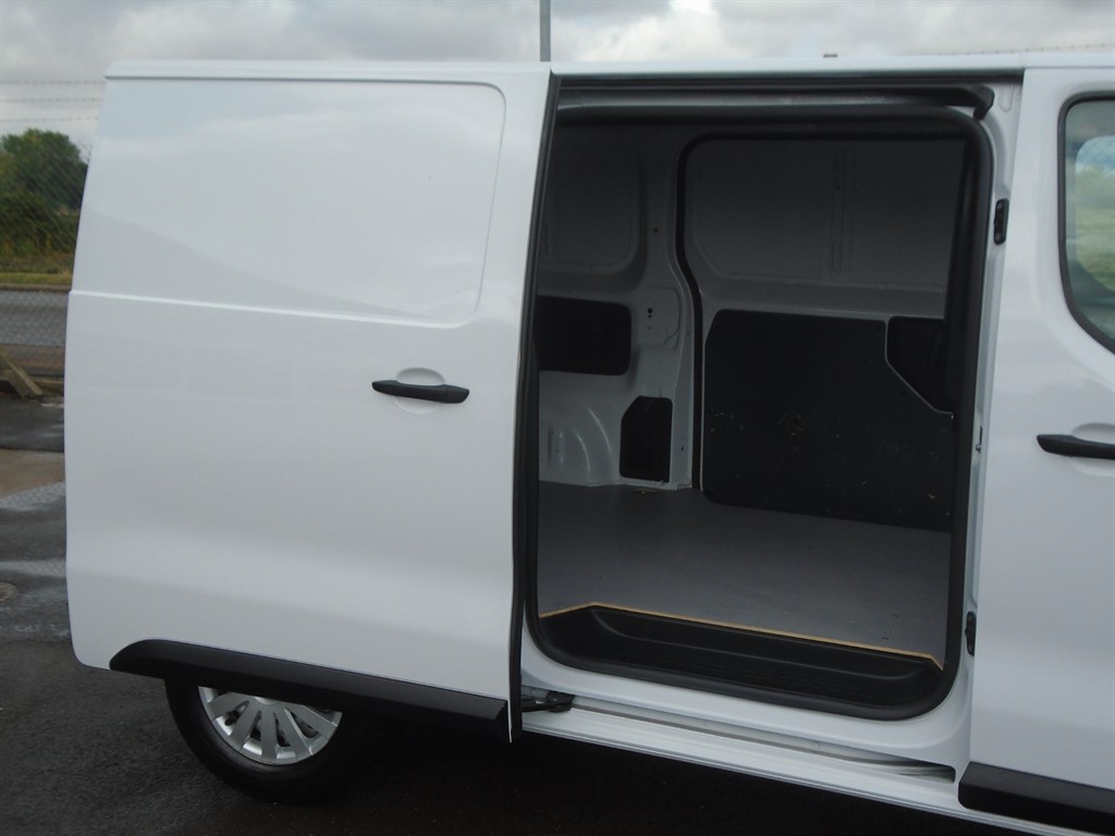 Used Vauxhall Vivaro 2023 for sale - 77964939: Photo 24