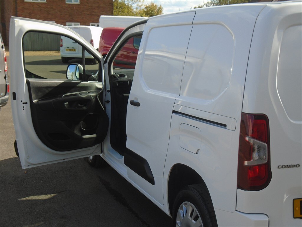 Used Vauxhall Combo 2020 for sale - 77964974: Photo 26