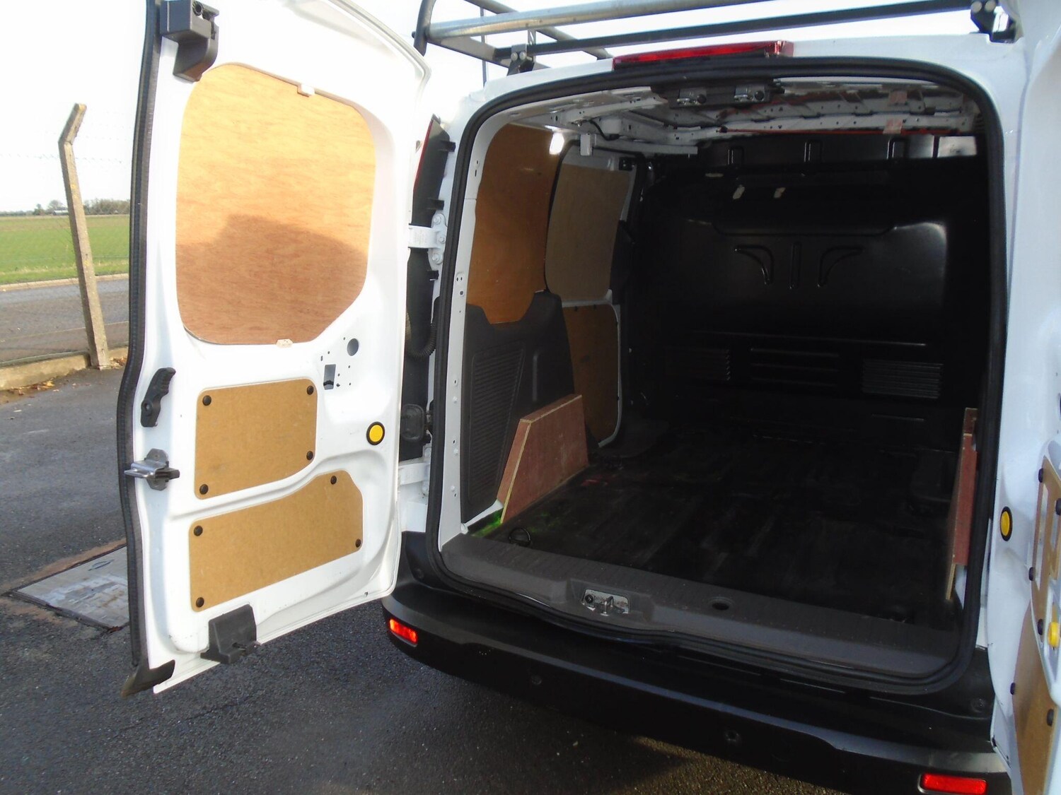 Used Ford Transit Connect 2020 for sale - 77884894: Photo 20