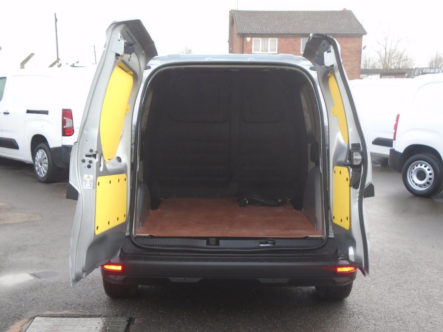 Used Renault Kangoo 2024 for sale - 77884892: Photo 30