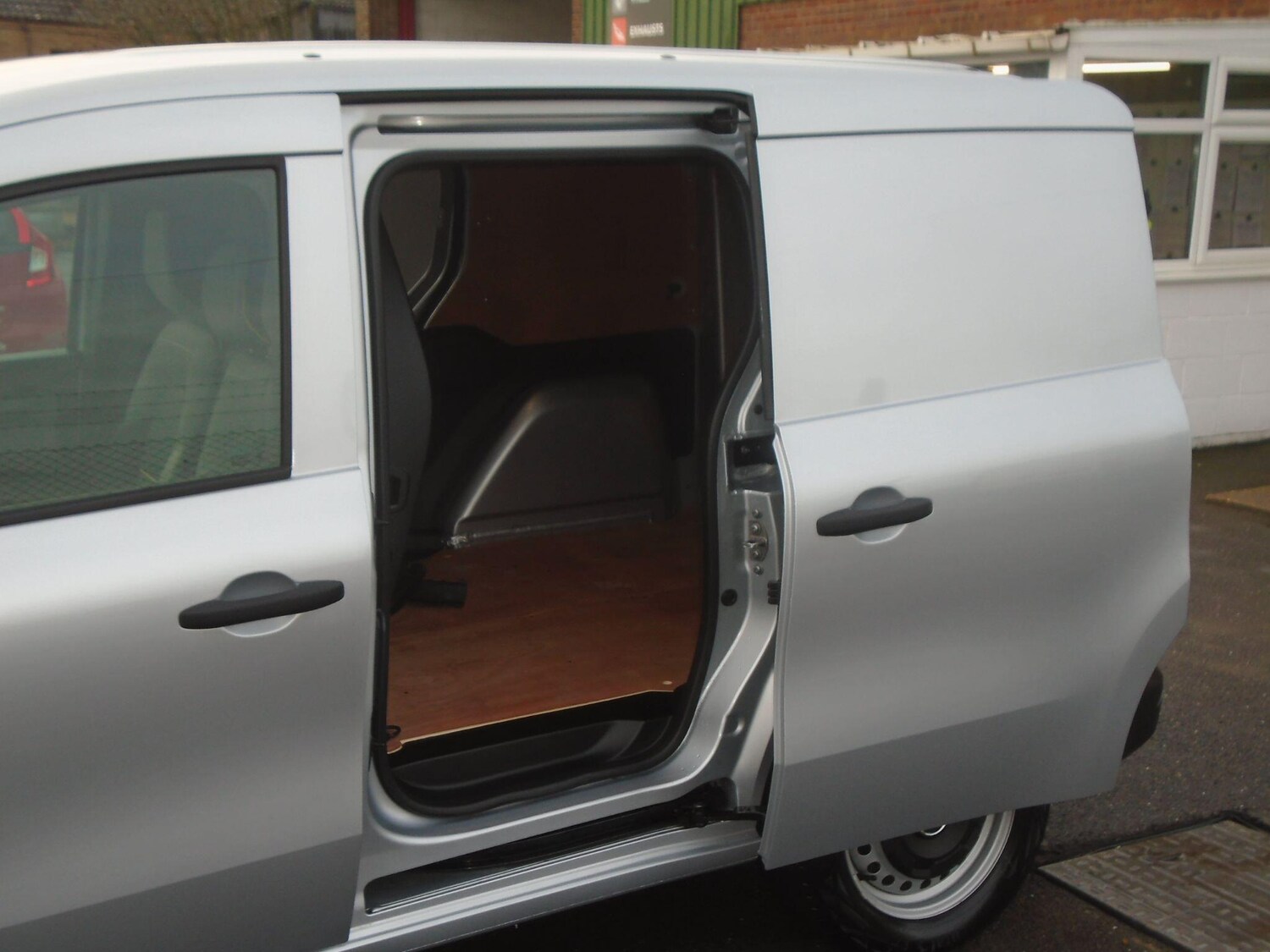 Used Renault Kangoo 2024 for sale - 77884892: Photo 35