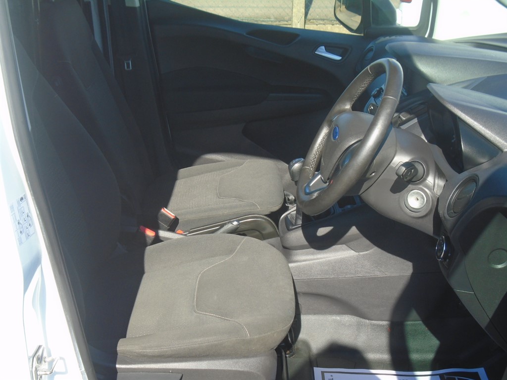 Used Ford Transit Courier 2019 for sale - 77964936: Photo 33