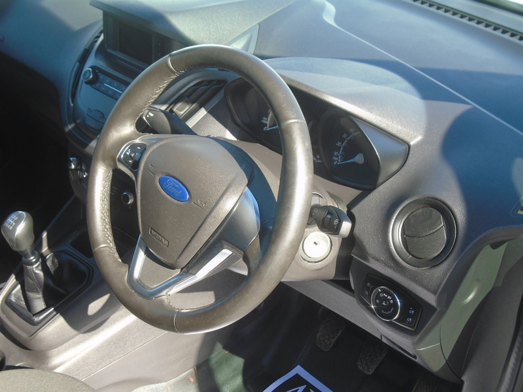 Used Ford Transit Courier 2019 for sale - 77964936: Photo 42