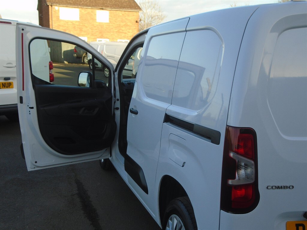 Used Vauxhall Combo 2022 for sale - 77964965: Photo 23
