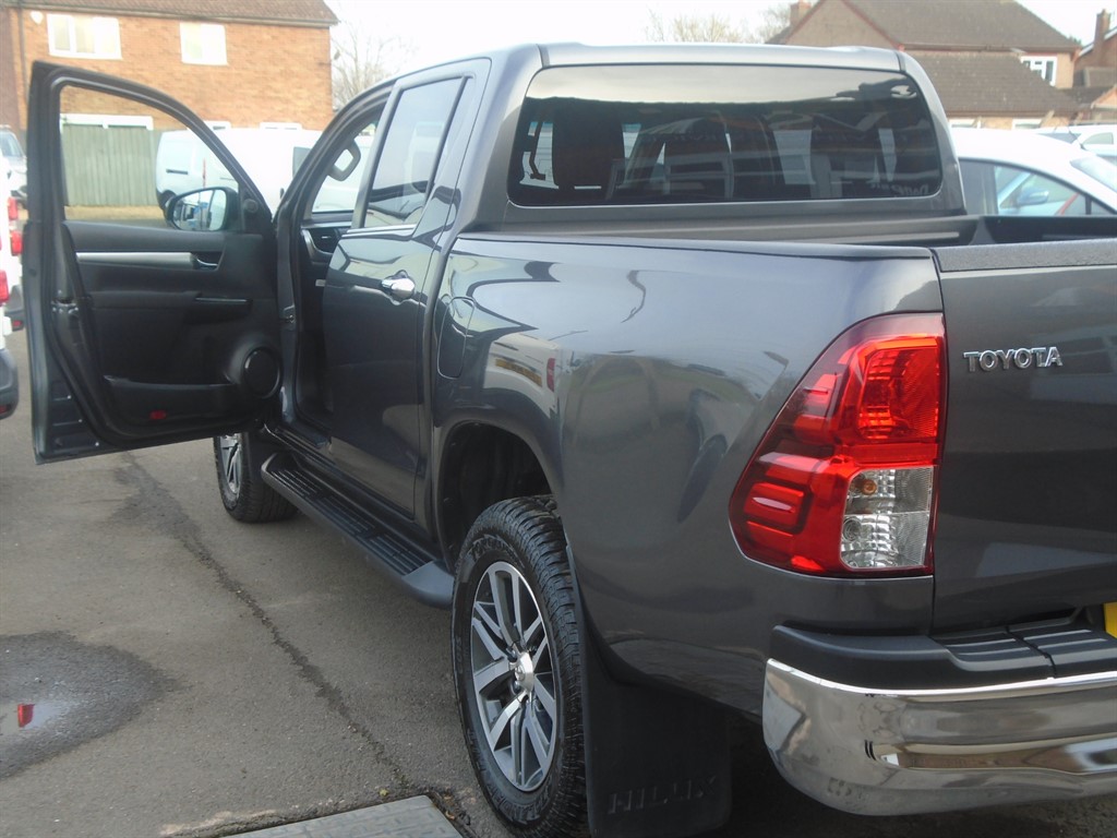 Used Toyota Hilux 2020 for sale - 77964955: Photo 23
