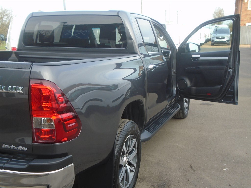 Used Toyota Hilux 2020 for sale - 77964955: Photo 24