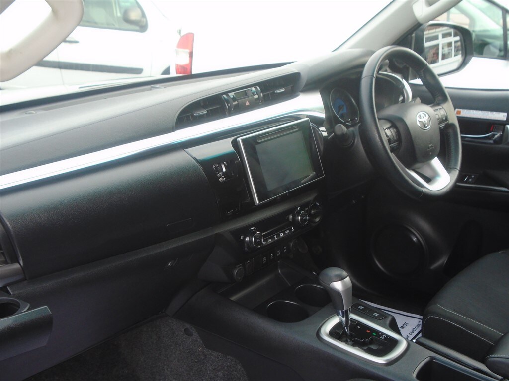 Used Toyota Hilux 2020 for sale - 77964955: Photo 32