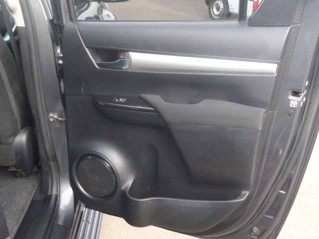 Used Toyota Hilux 2020 for sale - 77964955: Photo 33
