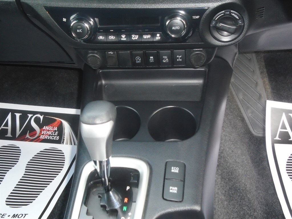 Used Toyota Hilux 2020 for sale - 77964955: Photo 41