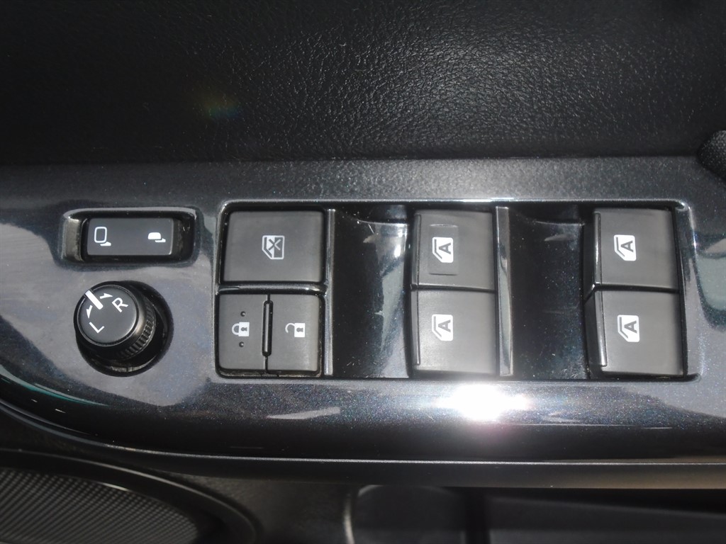 Used Toyota Hilux 2020 for sale - 77964955: Photo 51