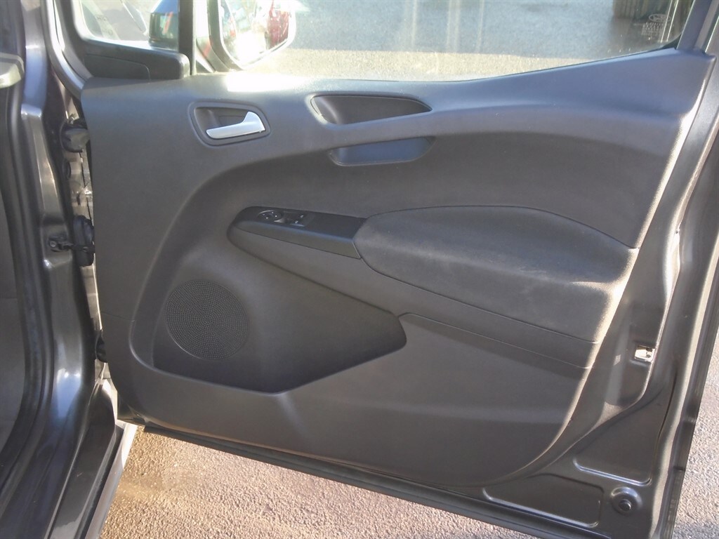 Used Ford Transit Courier 2019 for sale - 77964948: Photo 32