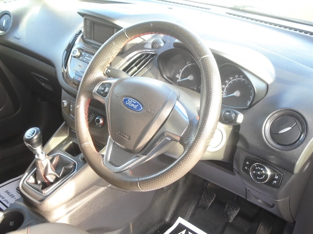 Used Ford Transit Courier 2019 for sale - 77964948: Photo 35