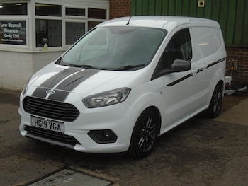 Ford Transit Courier feature image