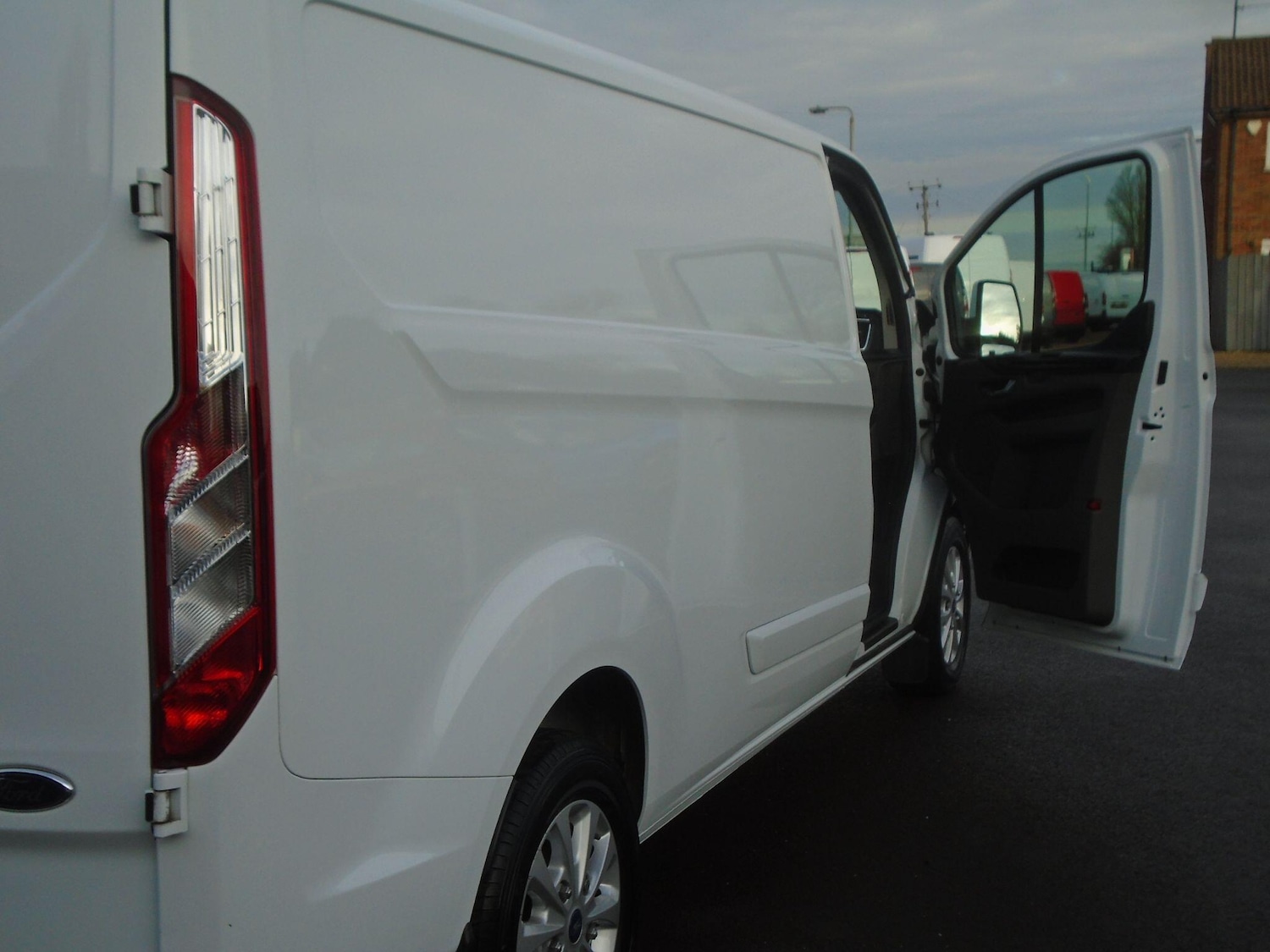 Used Ford Transit Custom for sale - 77883441: Photo 8