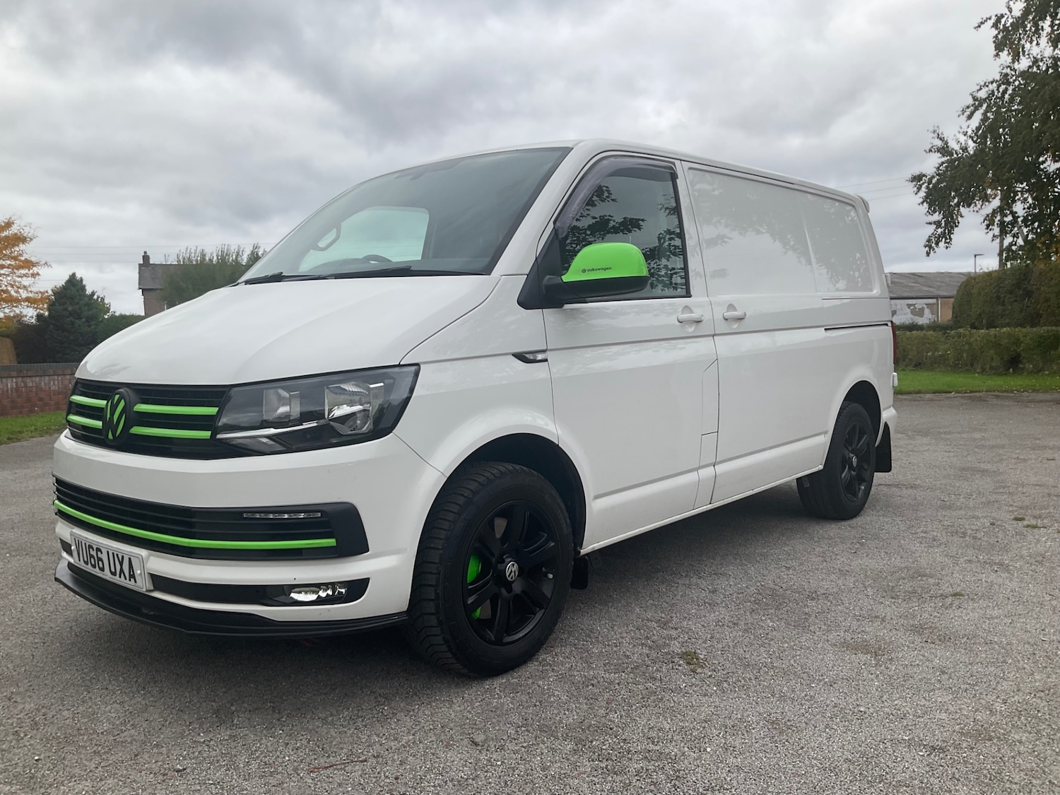 Used Volkswagen Transporter 2016 for sale - 76210901: Photo 2