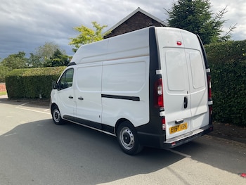 Used Vauxhall Vivaro 2017 for sale - 75056339: Photo