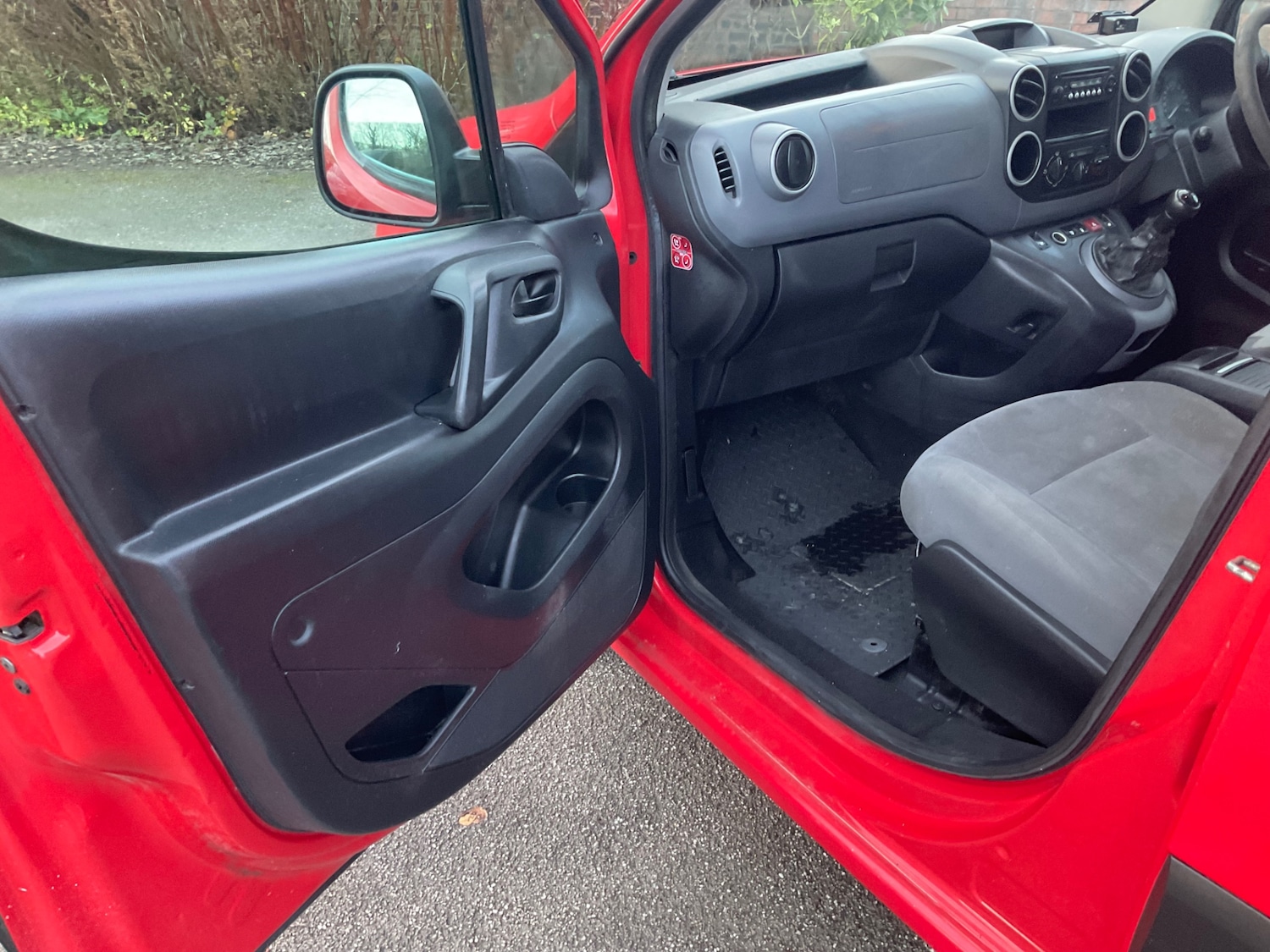 Used Peugeot Partner 2012 for sale - 76895878: Photo 10