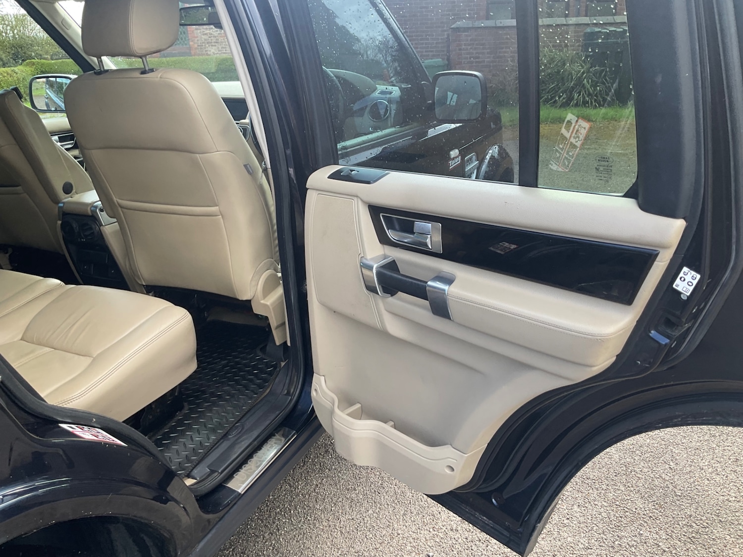 Used Land Rover Discovery 2011 for sale - 78011254: Photo 12