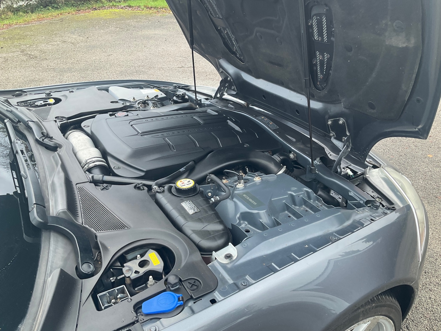 Used Jaguar XKR 2006 for sale - 76835765: Photo 10