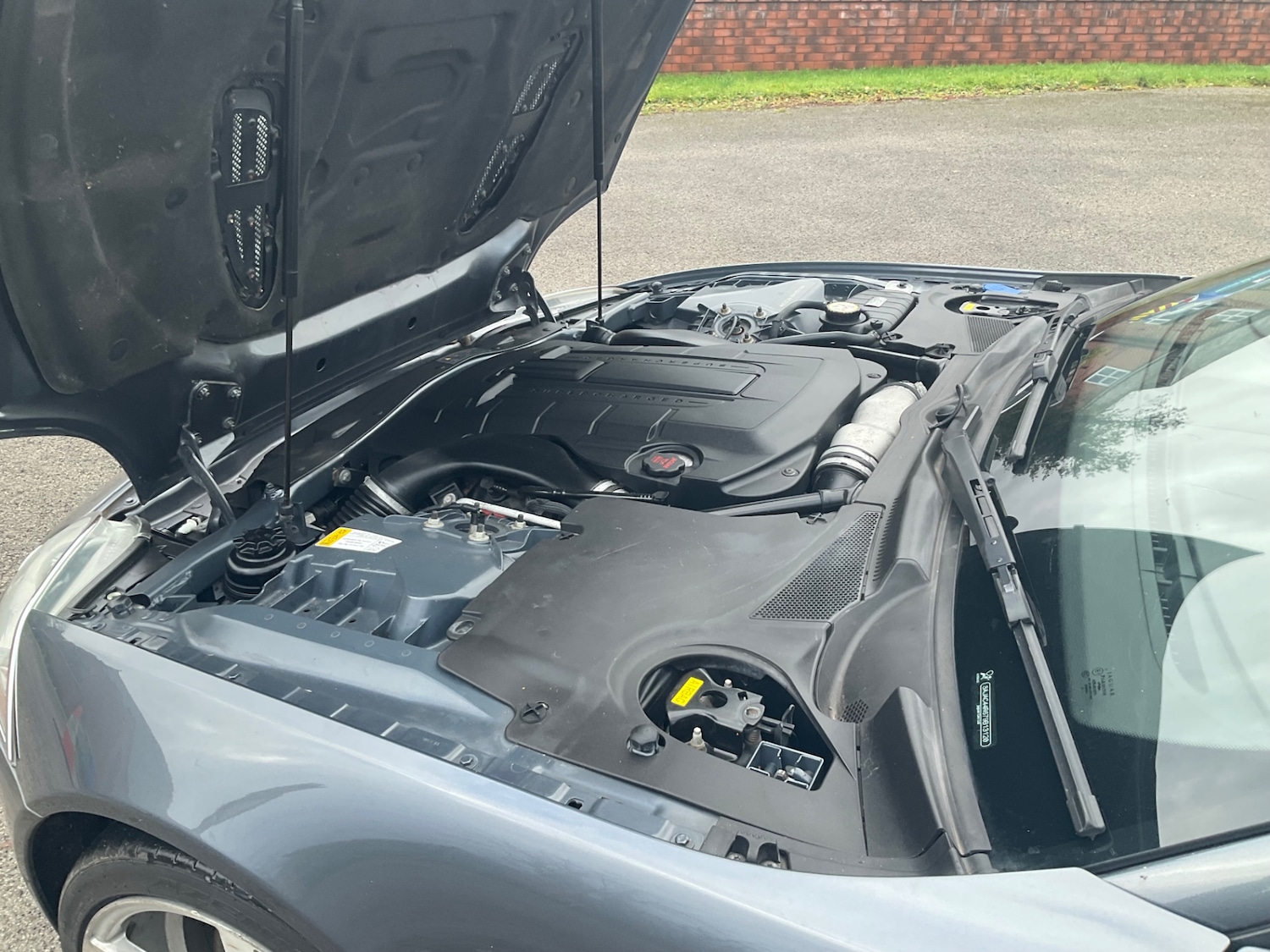 Used Jaguar XKR 2006 for sale - 76835765: Photo 11