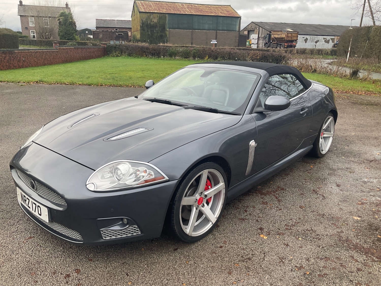 Used Jaguar XKR 2006 for sale - 76835765: Photo 2