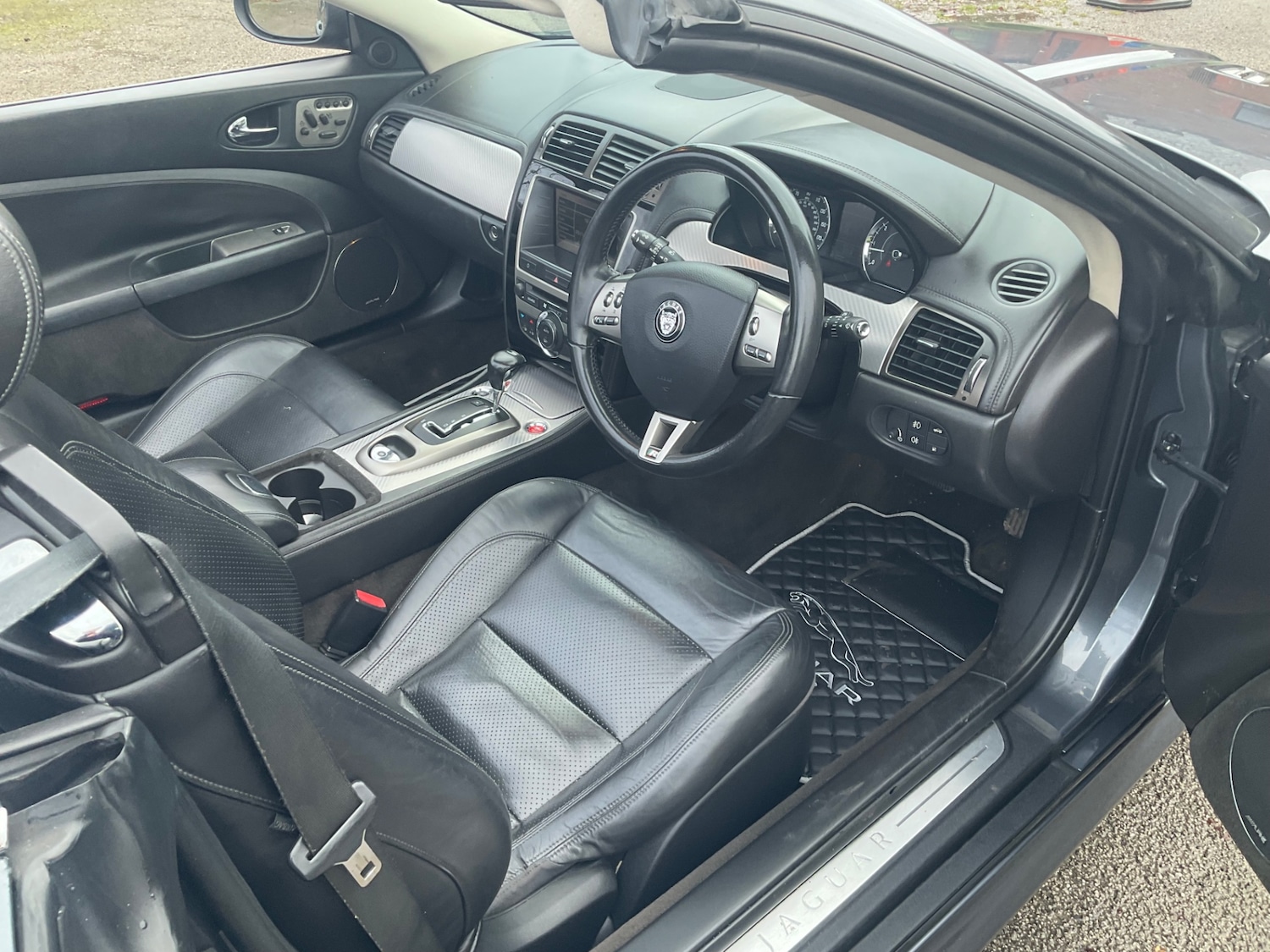 Used Jaguar XKR 2006 for sale - 76835765: Photo 5