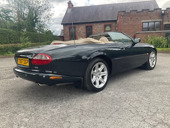 Used Jaguar XK8 1999 for sale - 76963583: Photo