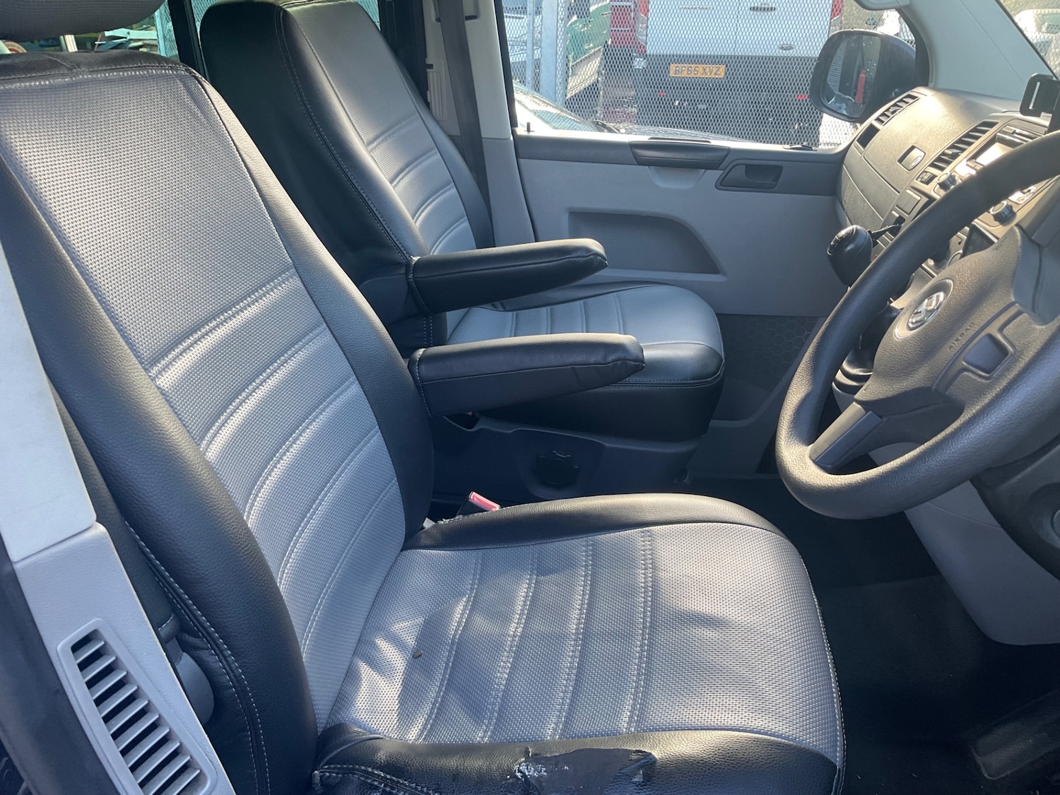 Used Volkswagen Transporter 2012 for sale - 76436595: Photo 5