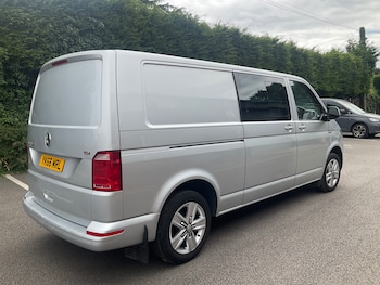 Used Volkswagen Transporter 2017 for sale - 79321411: Photo