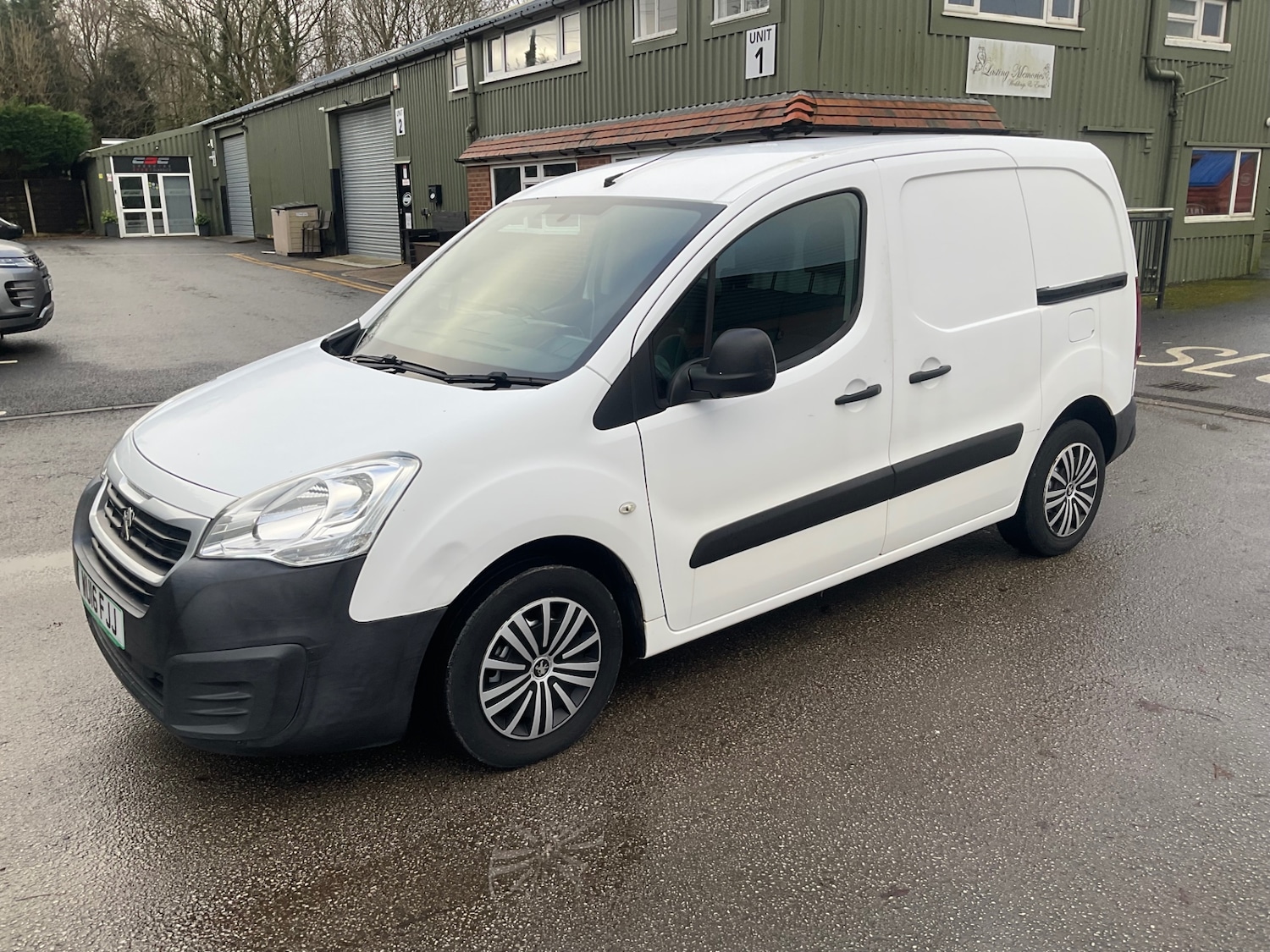 Used Peugeot Partner 2016 for sale - 77001816: Photo 2