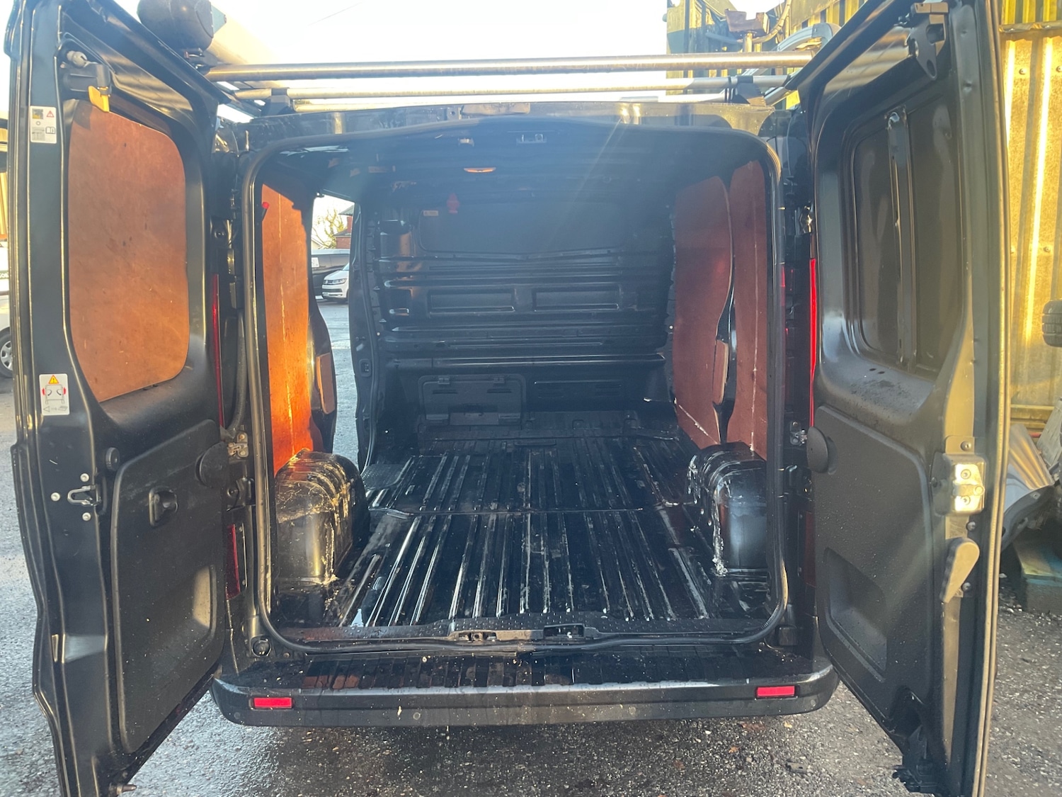 Used Vauxhall Vivaro 2018 for sale - 76648215: Photo 9