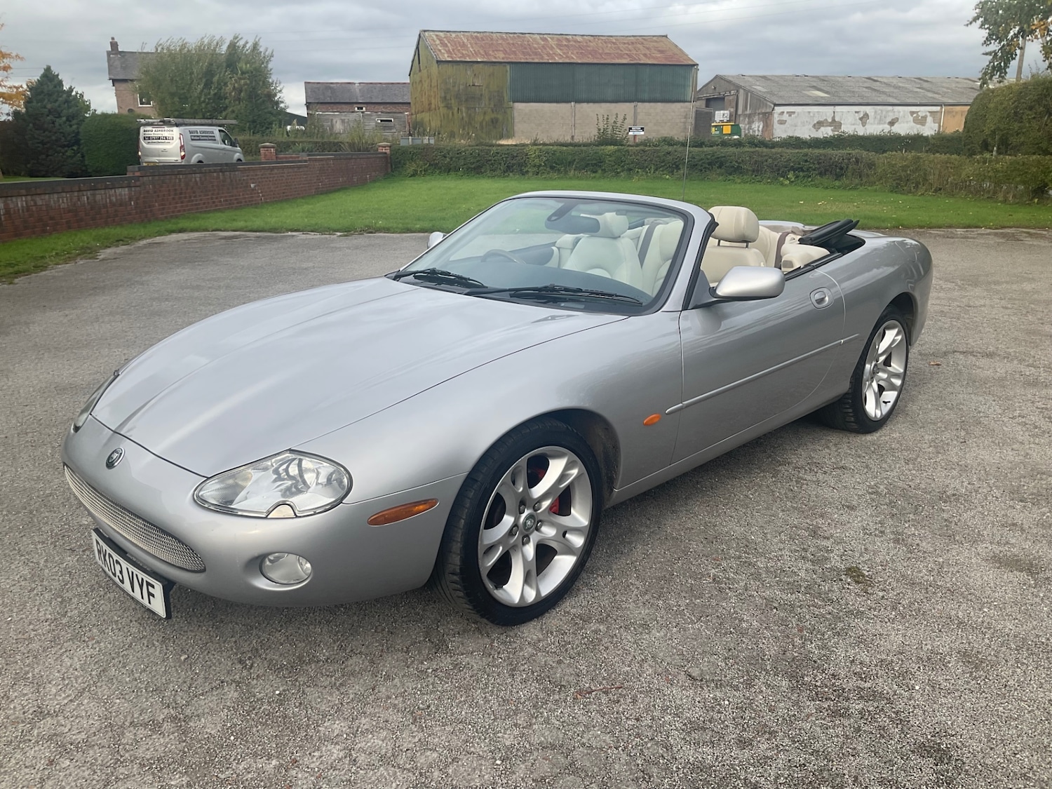 Used Jaguar XK8 2003 for sale - 76196753: Photo 2