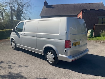 Used Volkswagen Transporter 2017 for sale - 78373884: Photo