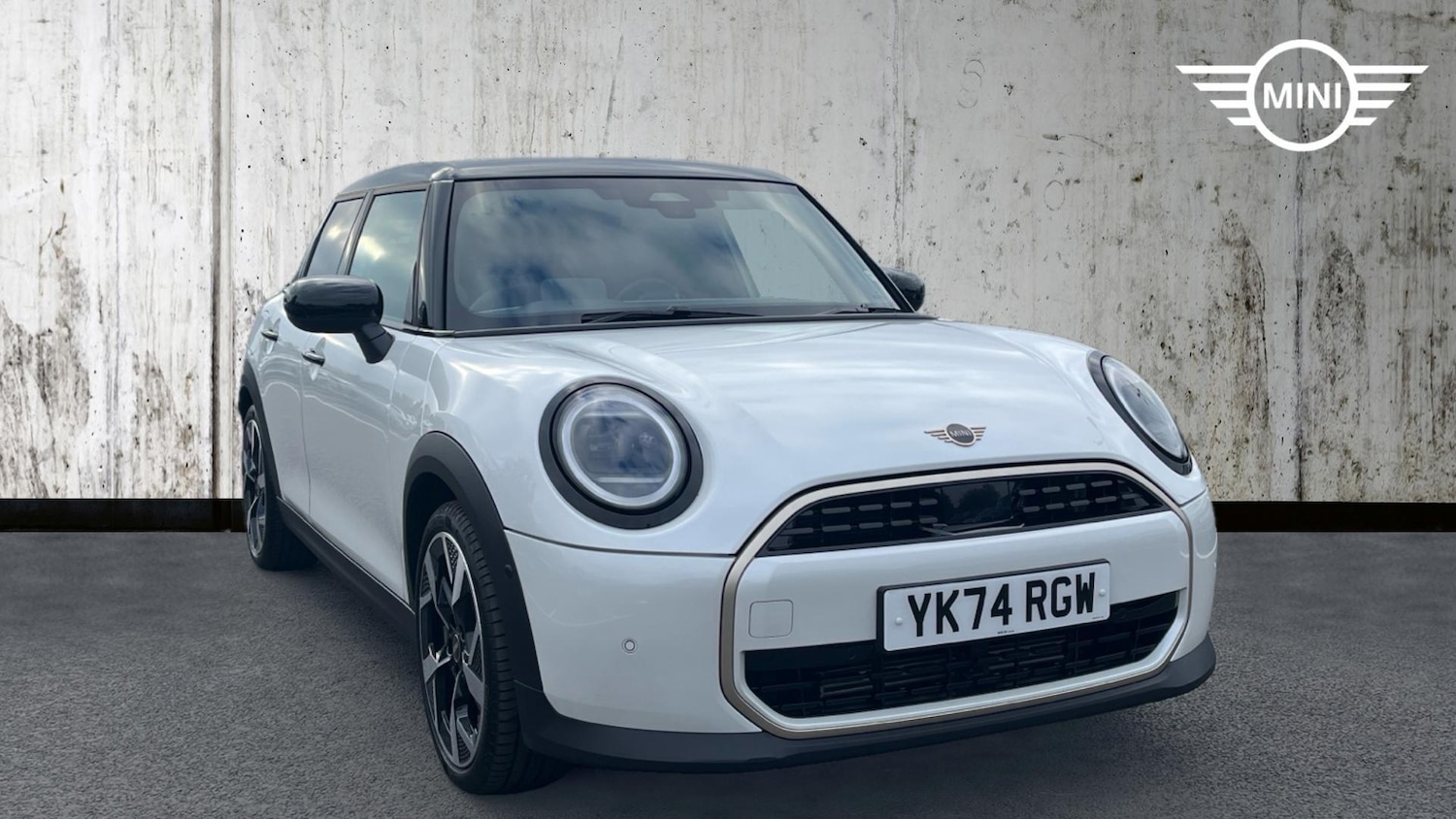 Used MINI Cooper 2025 for sale - 76760305: Photo 1