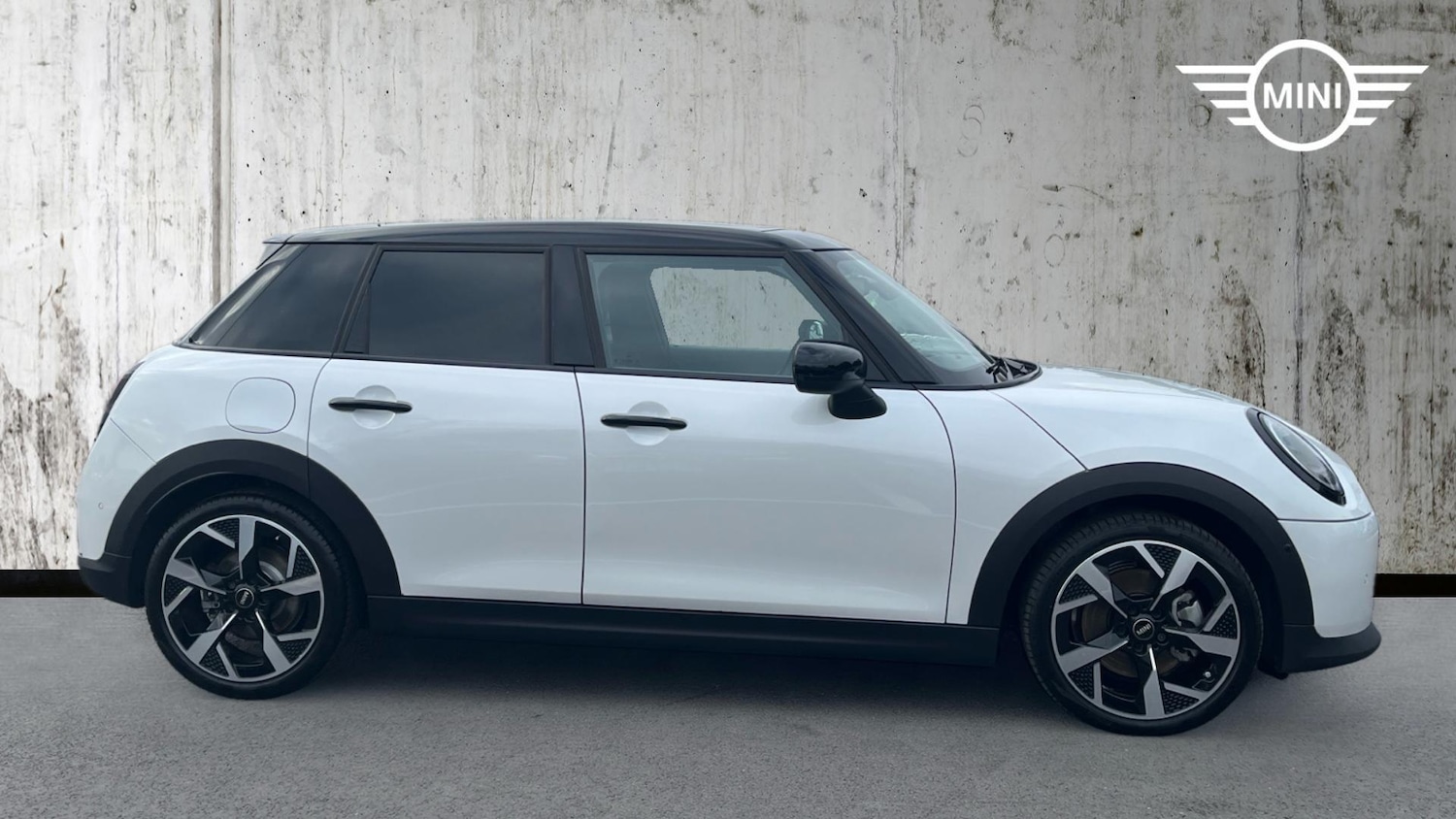 Used MINI Cooper 2025 for sale - 76760305: Photo 3