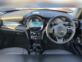 Used MINI Hatch 2023 for sale - 76760402: Photo