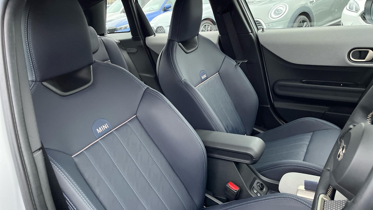 Used MINI Hatch 2025 for sale - 76926658: Photo 11