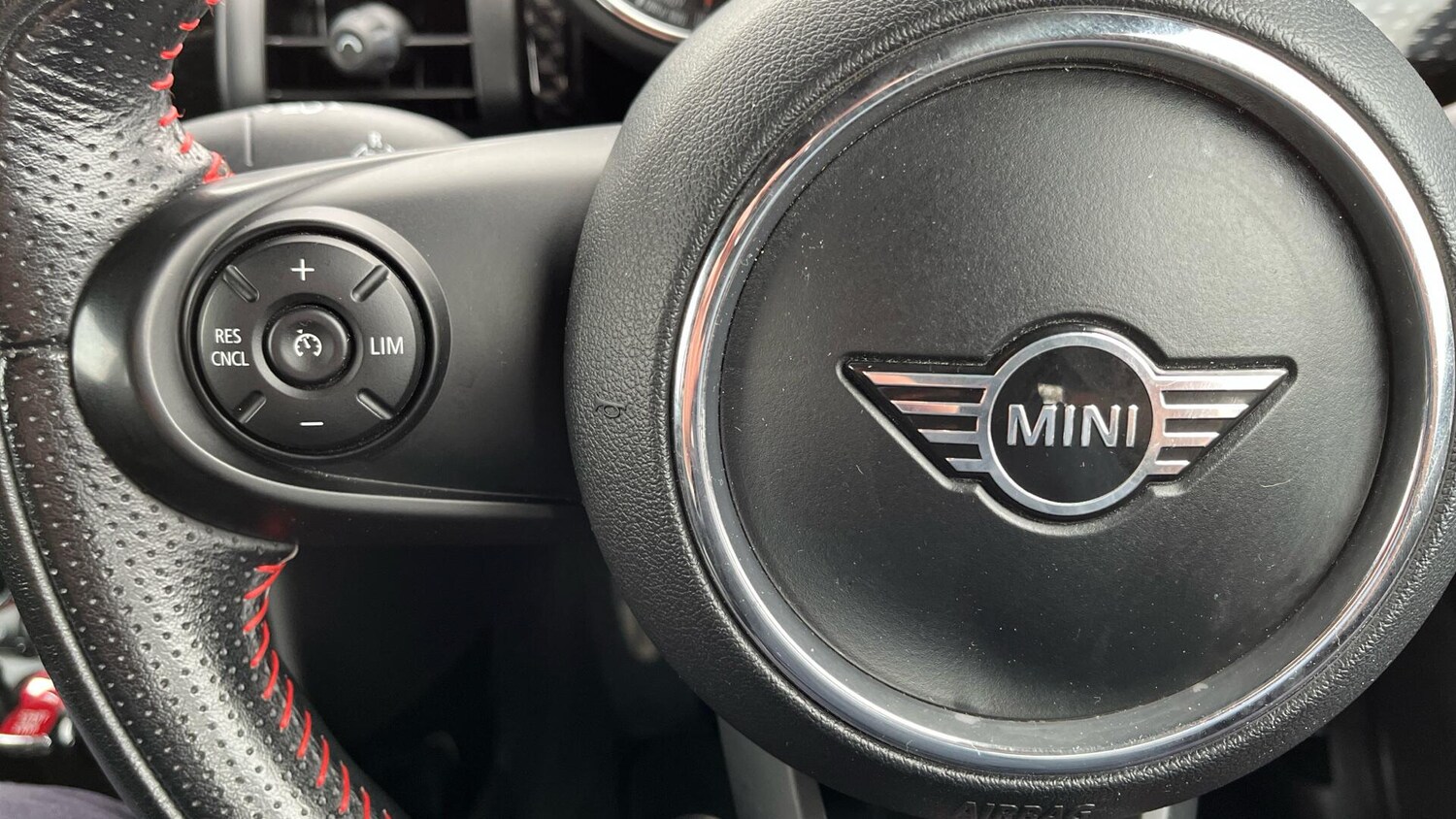 Used MINI Hatch 2019 for sale - 77626000: Photo 17
