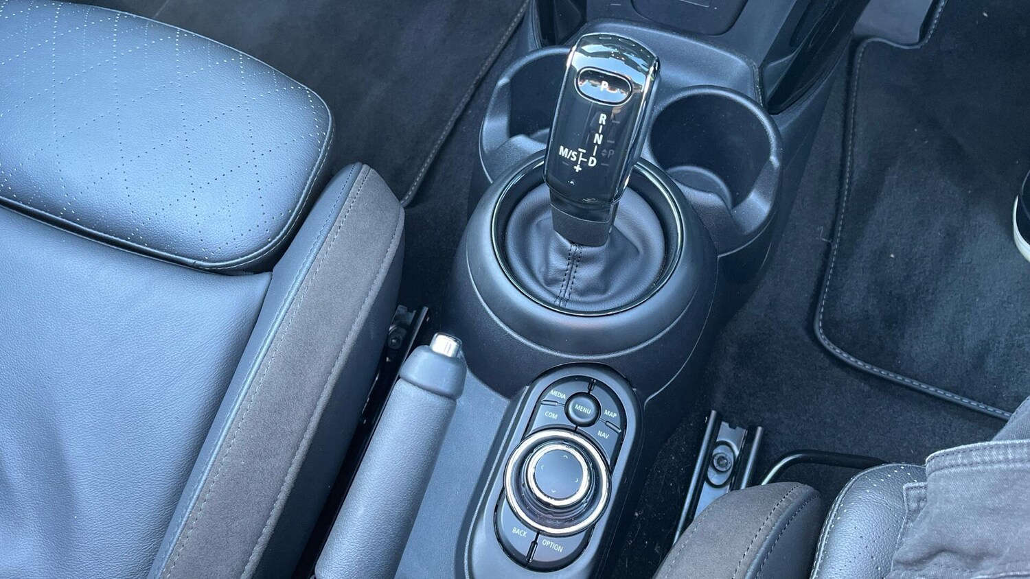 Used MINI Convertible 2022 for sale - 76760391: Photo 10